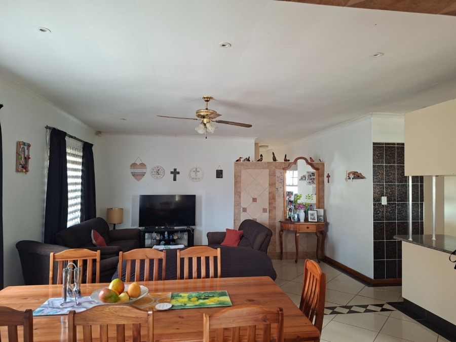 3 Bedroom Property for Sale in Levallia Western Cape
